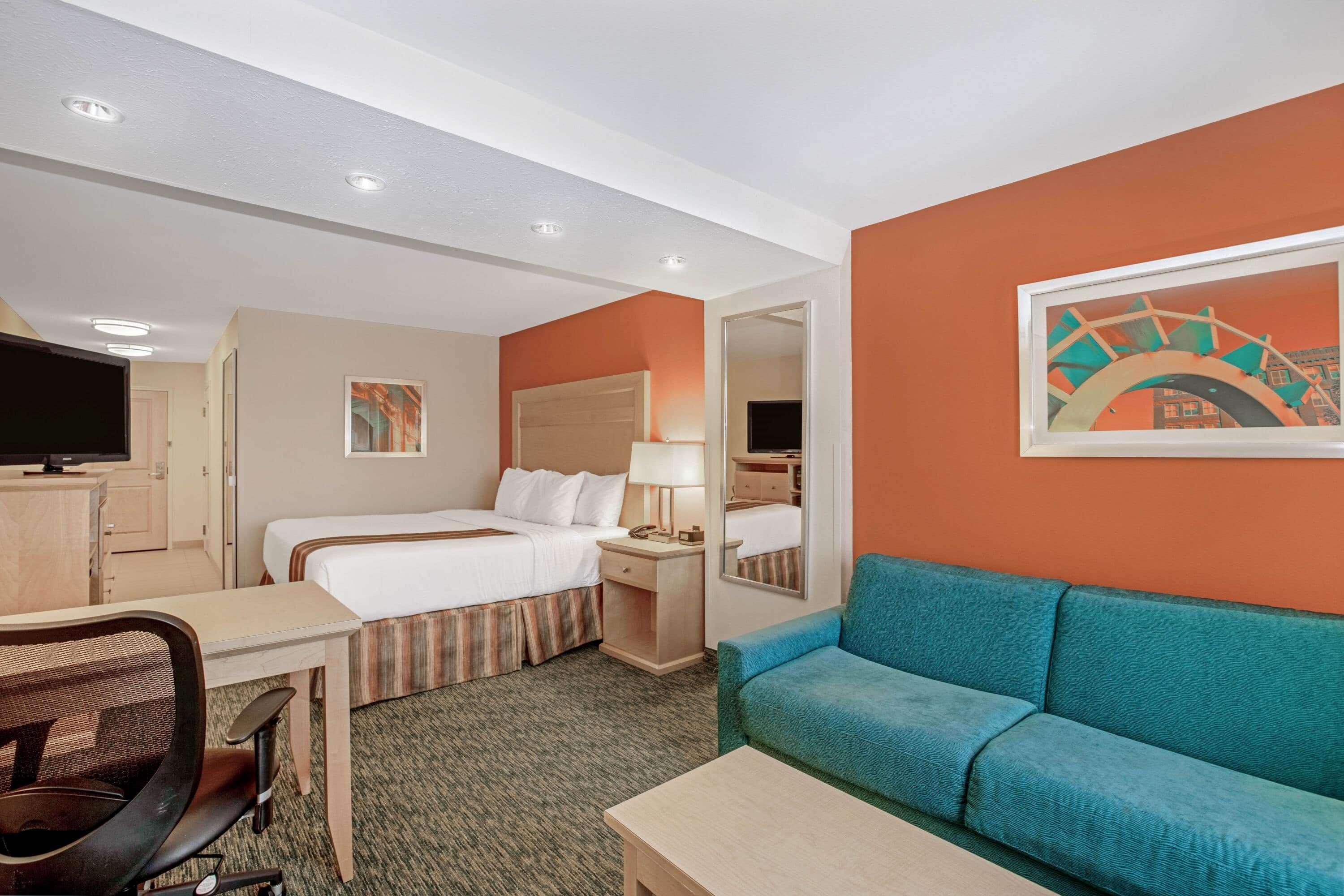 La Quinta By Wyndham Grand Forks Hotel Екстериор снимка