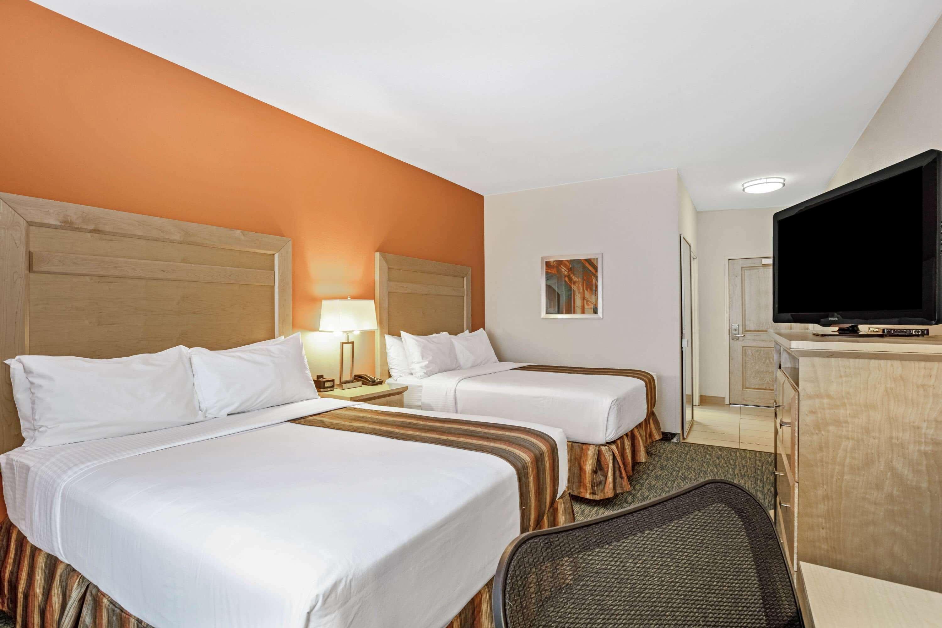 La Quinta By Wyndham Grand Forks Hotel Екстериор снимка