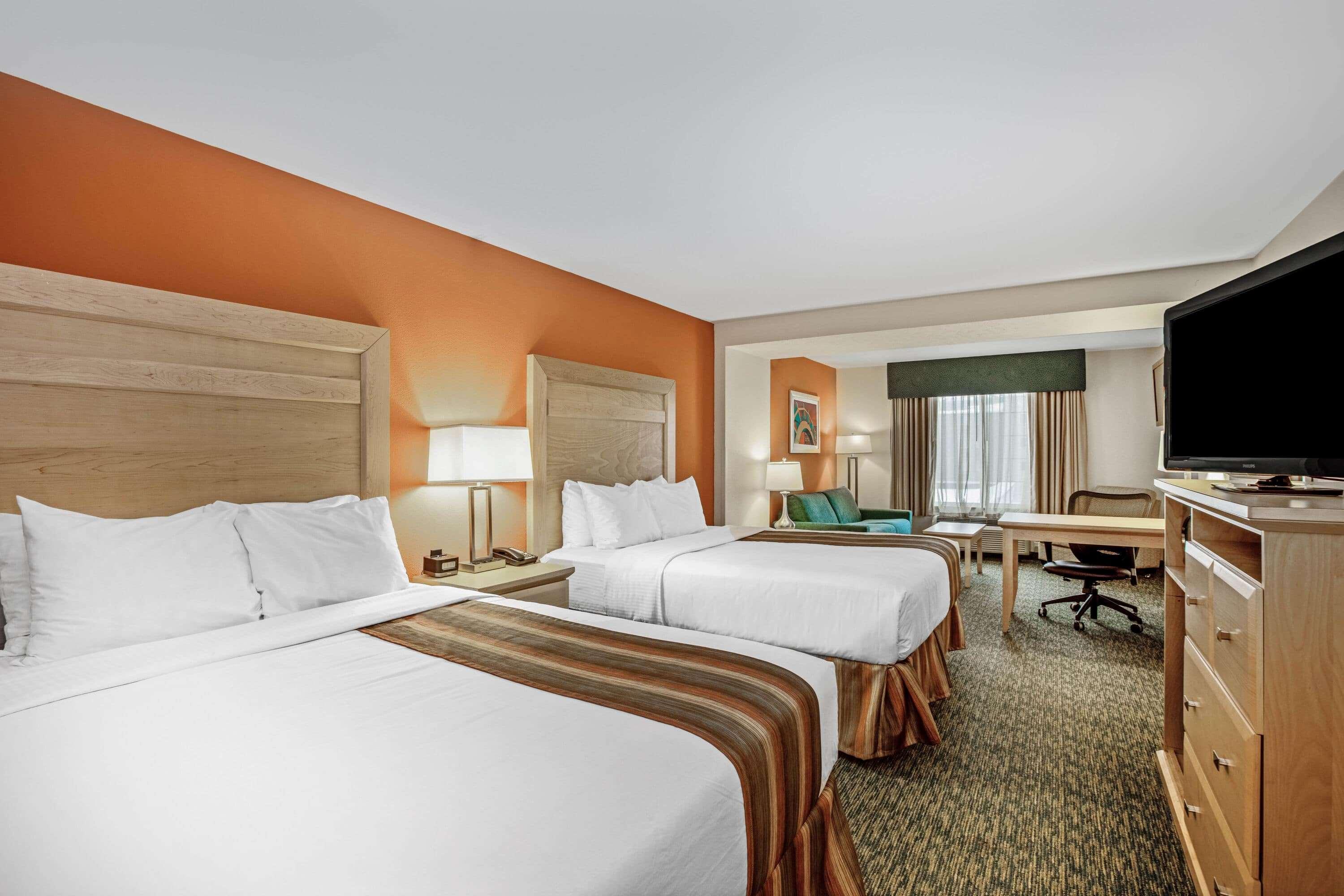 La Quinta By Wyndham Grand Forks Hotel Екстериор снимка