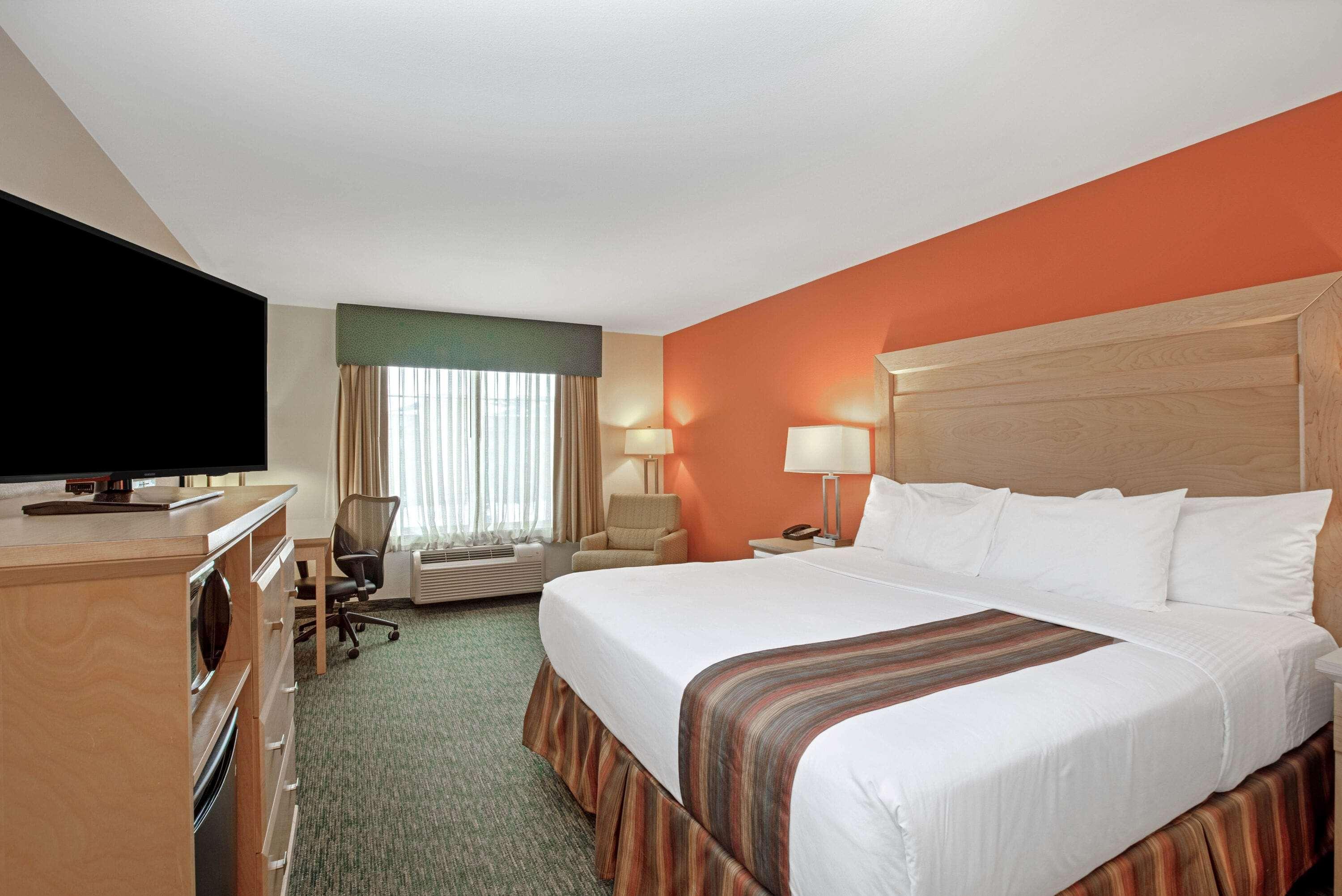 La Quinta By Wyndham Grand Forks Hotel Екстериор снимка