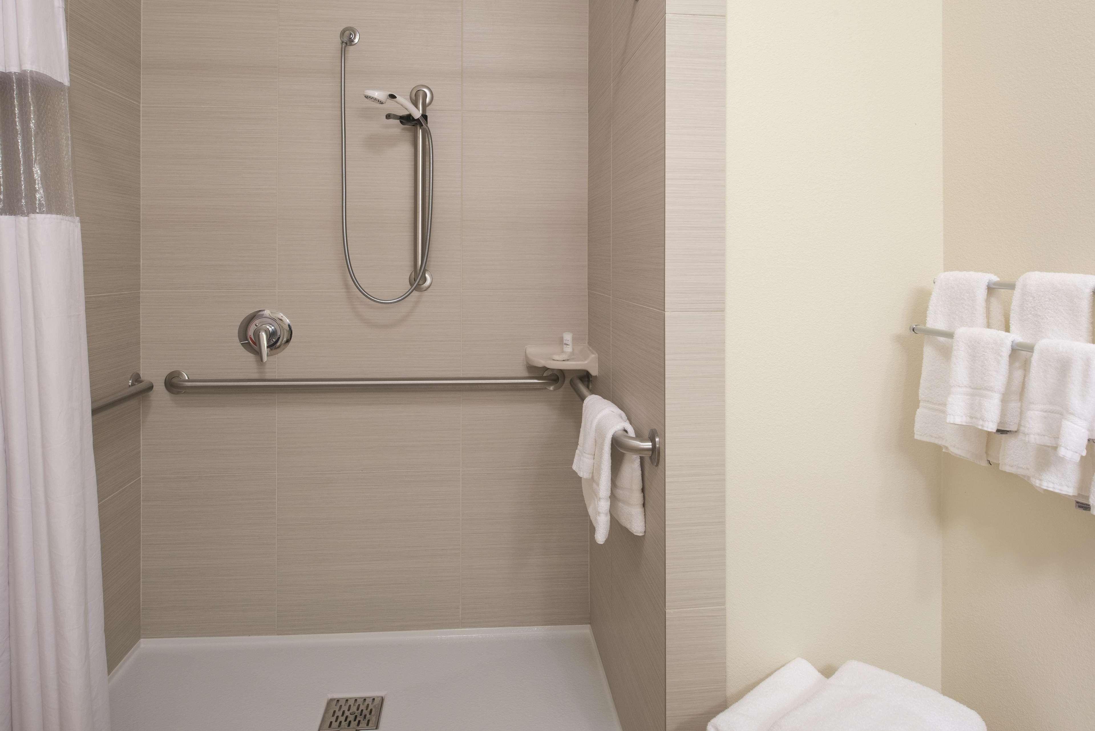 La Quinta By Wyndham Grand Forks Hotel Екстериор снимка