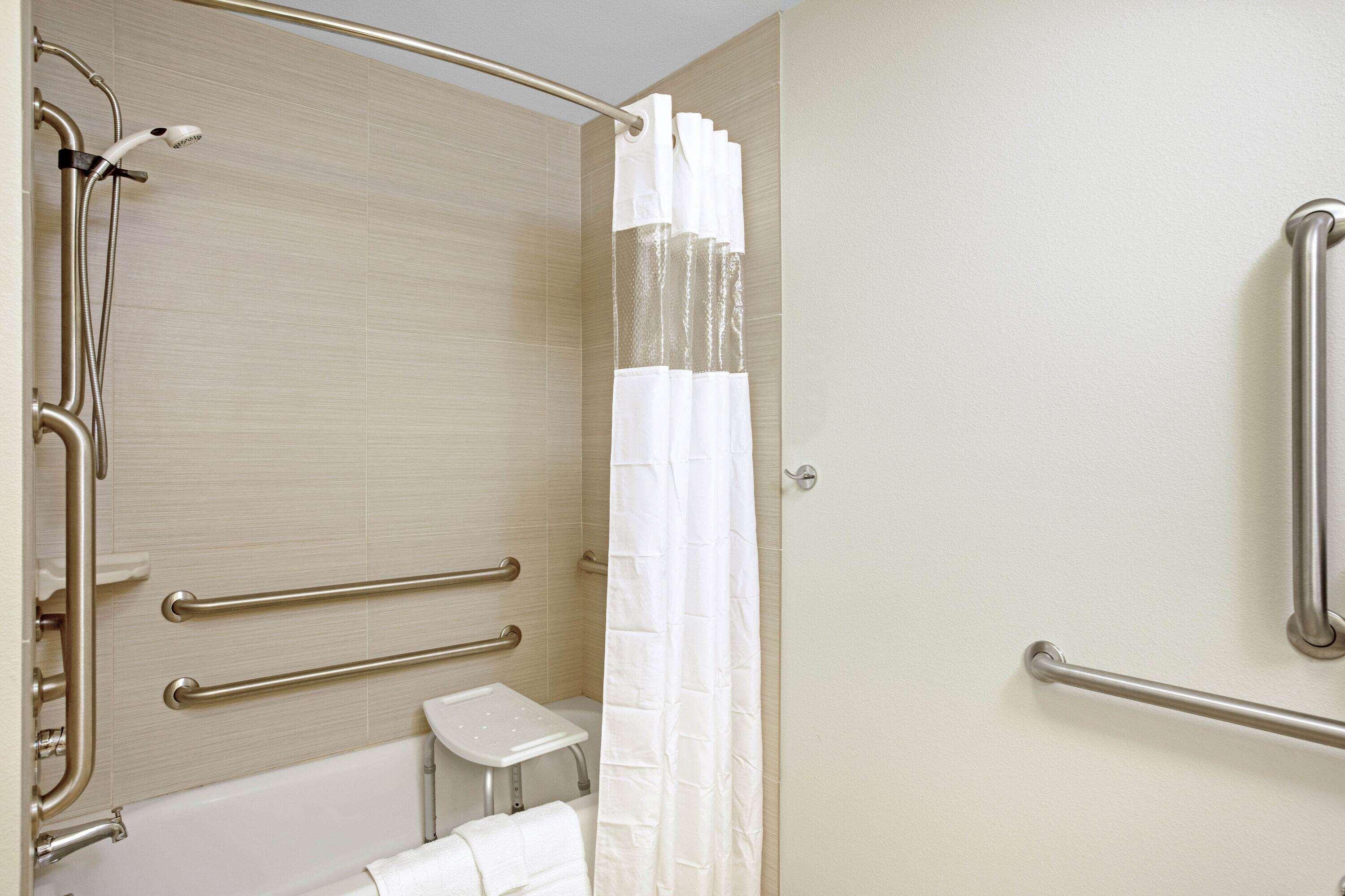 La Quinta By Wyndham Grand Forks Hotel Екстериор снимка