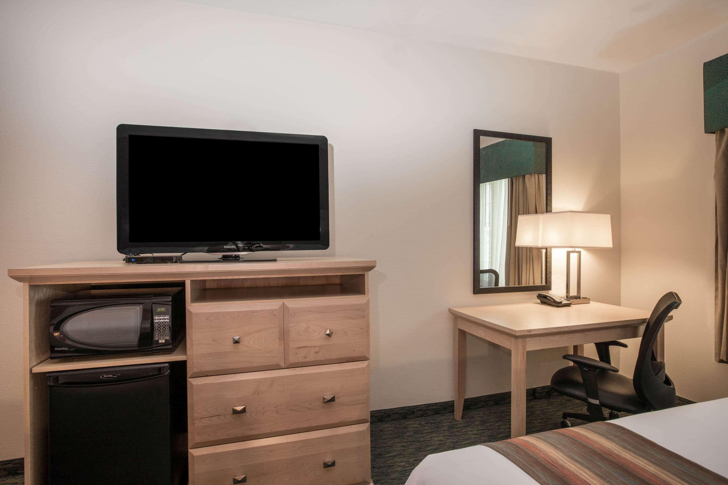 La Quinta By Wyndham Grand Forks Hotel Екстериор снимка