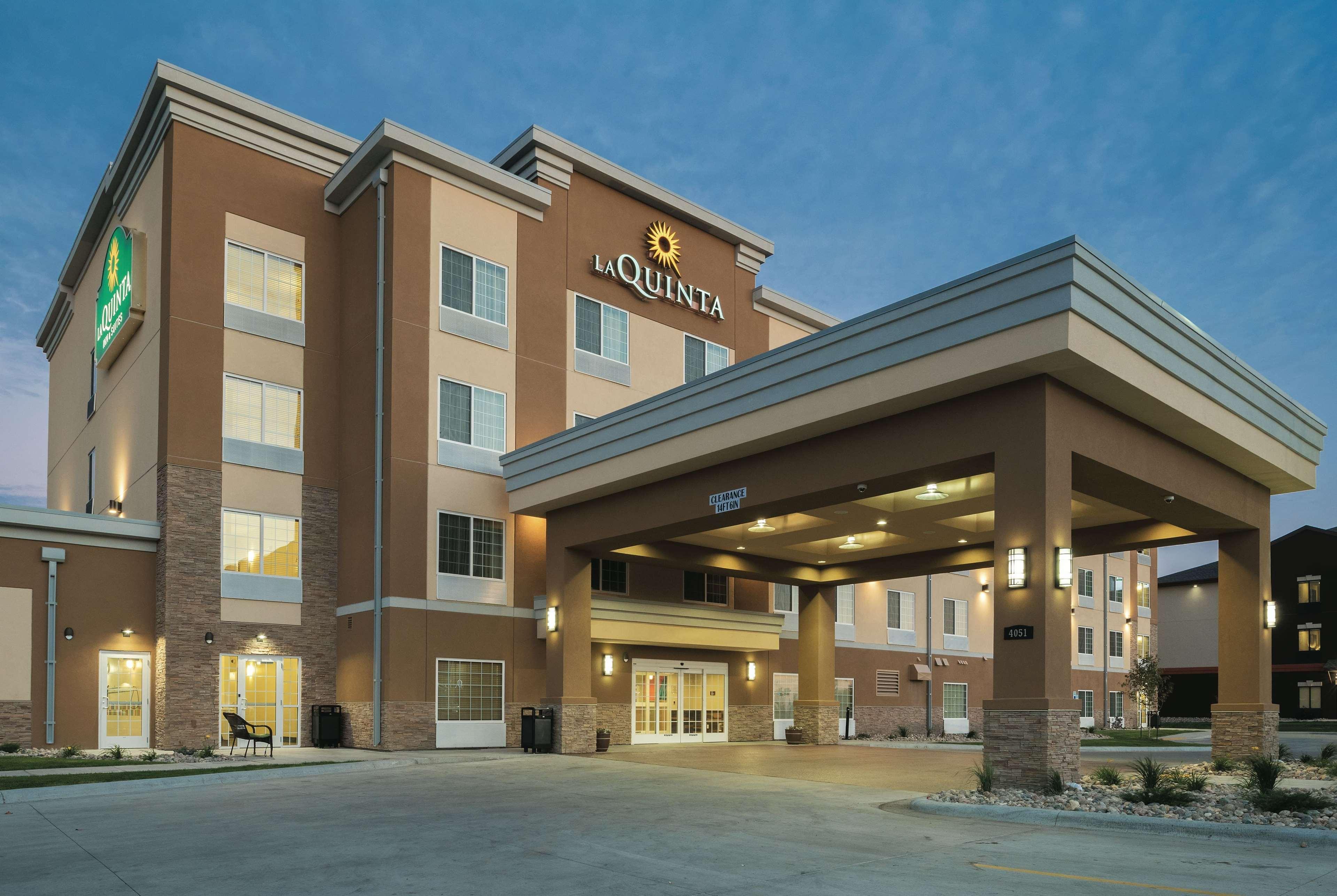 La Quinta By Wyndham Grand Forks Hotel Екстериор снимка